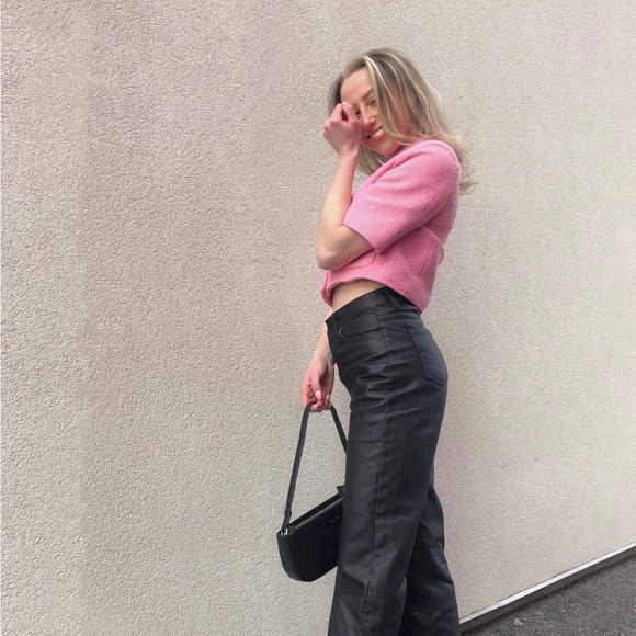 selling this zara cropped blazer! - Picture 2 of 4